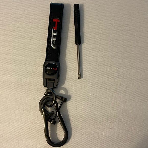 GMC AT4 Key Fob Keychain in Black Leather with Logo NWT - Picture 1 of 4